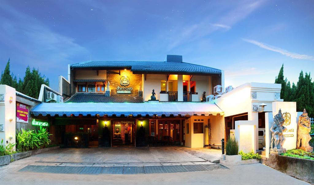 Dhanesvara Holistic Unique Homestay Wonotjolo Exterior foto