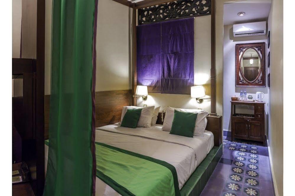 Dhanesvara Holistic Unique Homestay Wonotjolo Exterior foto