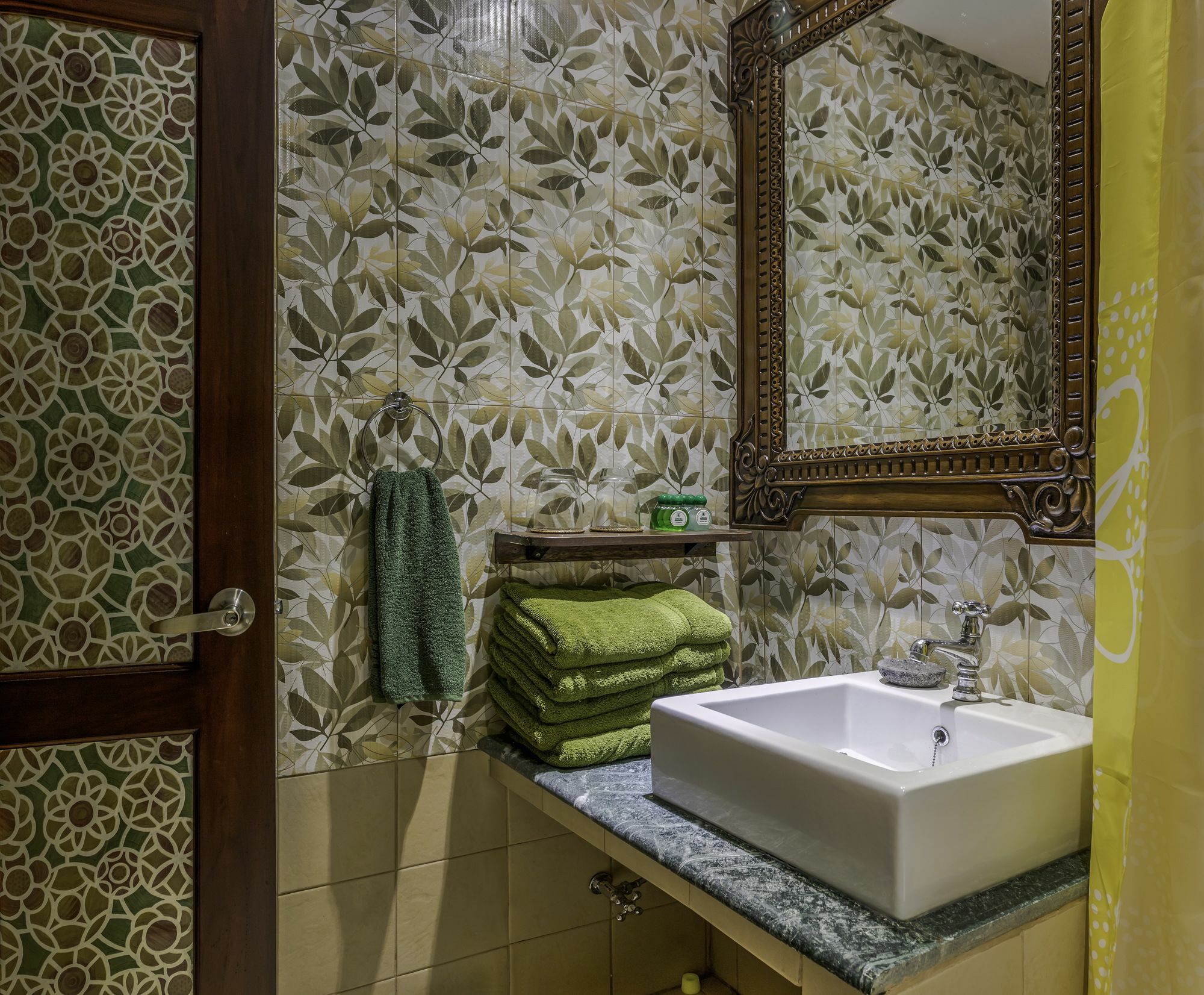 Dhanesvara Holistic Unique Homestay Wonotjolo Exterior foto