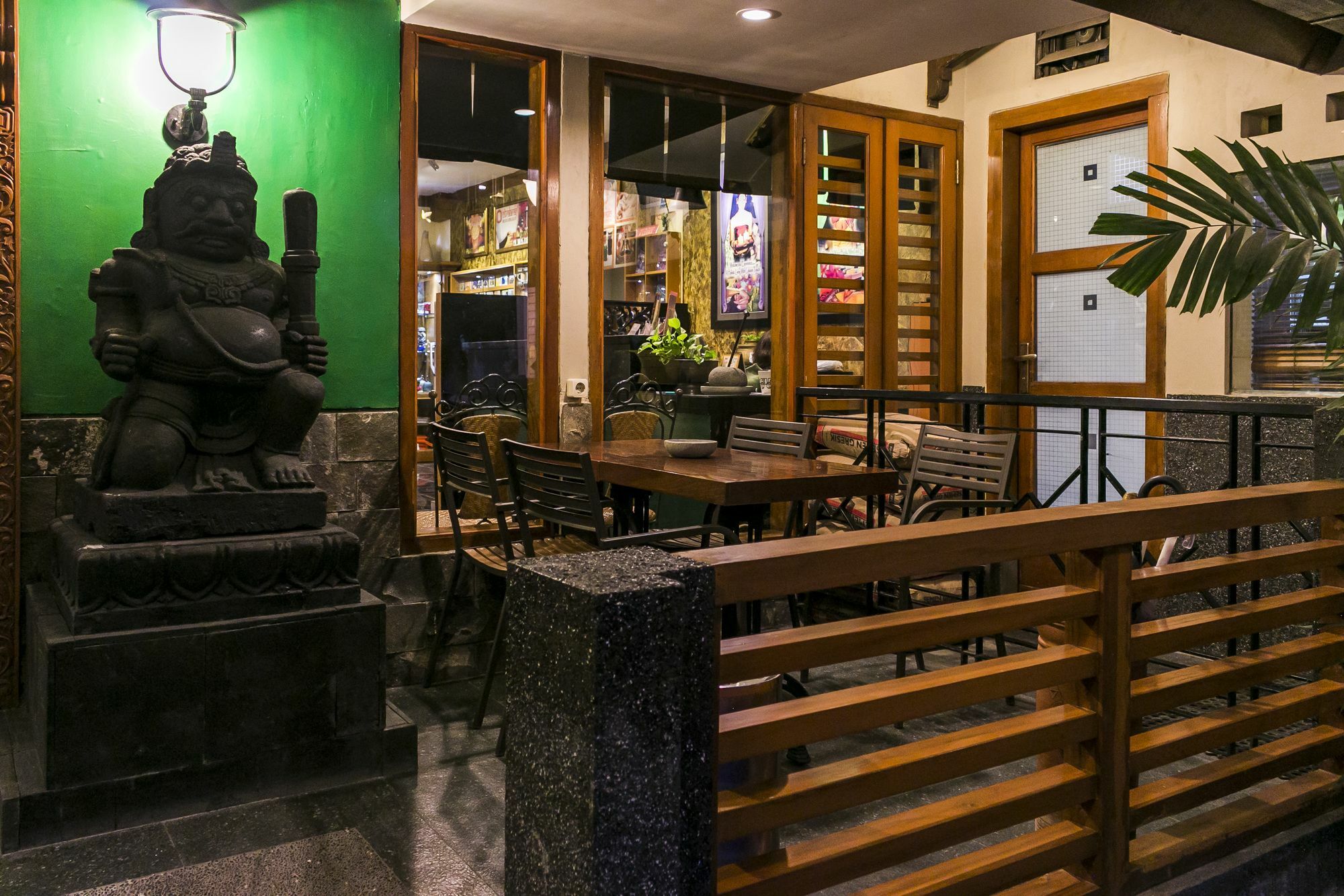 Dhanesvara Holistic Unique Homestay Wonotjolo Exterior foto